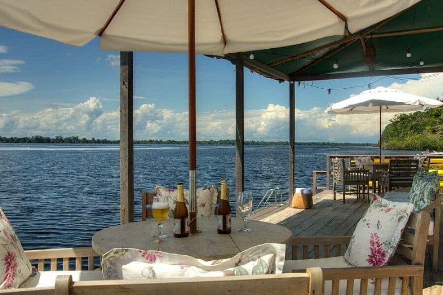Anavilhanas_Luxuslodge_Deck_RioNegro_Amazonas_GloboTur
