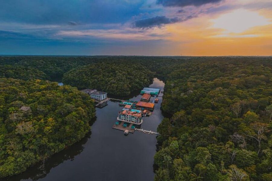 Schiwimmendes_Luxus_Hotel_Amazonas_Uiara_Amazon_Palace_GloboTur_Spezialist