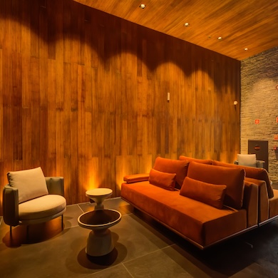 Lobby des Boutique Hotels Quoya in Sao Paulo mit modernen und geschmackvollen Möbel